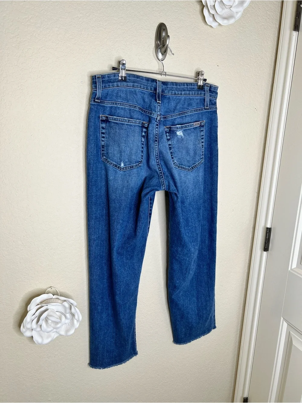 NTM: Joe’s Jeans Size 29 Cropped Straight Kick Flare Raw Hem Distressed Jeans
